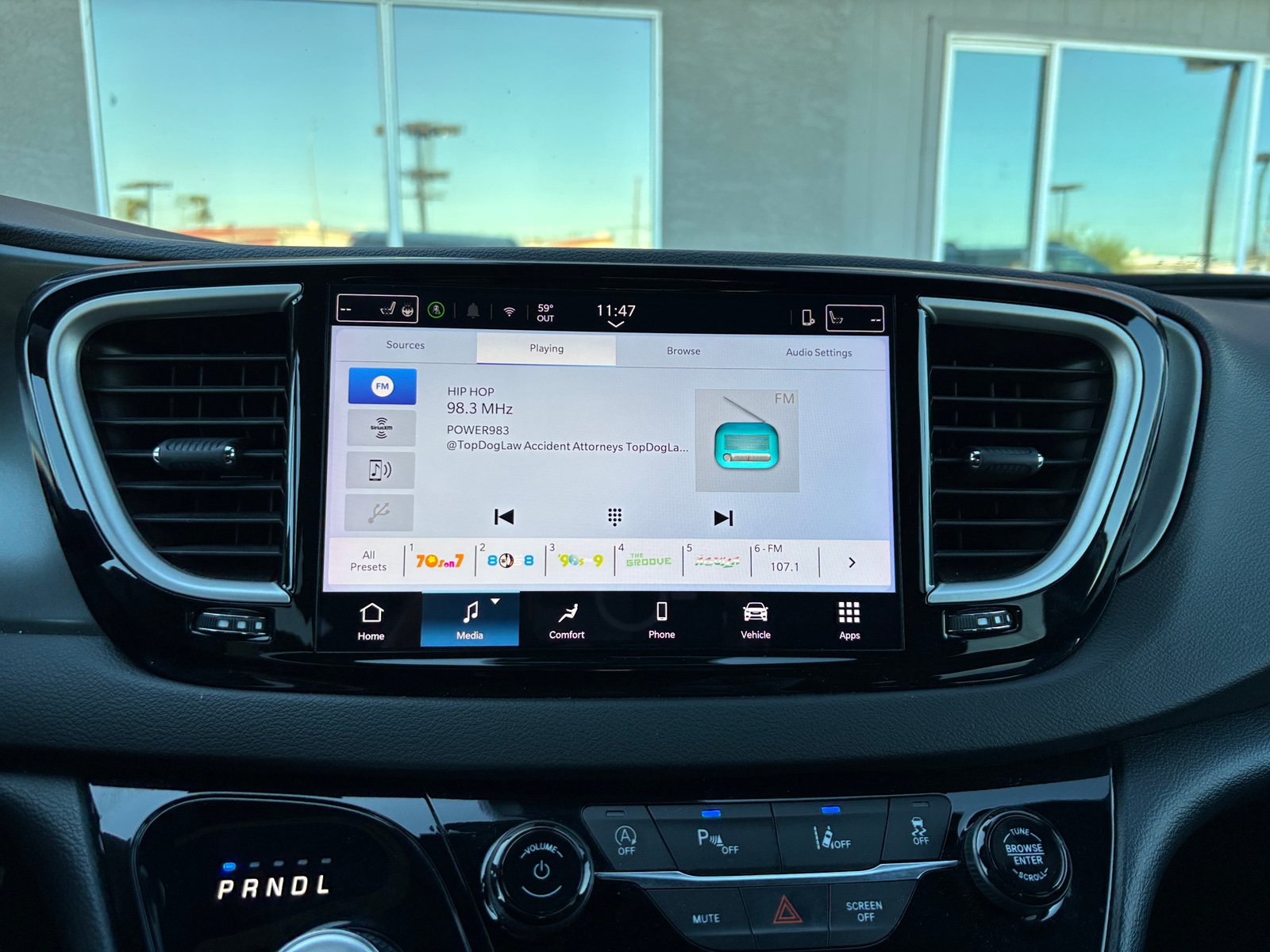 Thumbnail: 2025 Chrysler Pacifica - 4