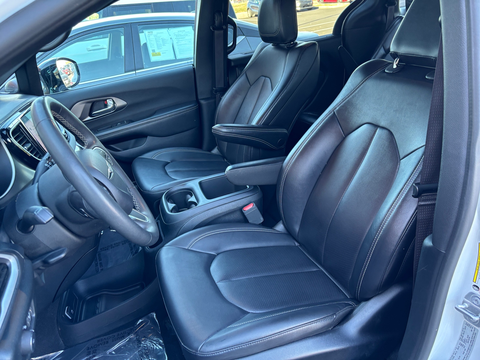 Thumbnail: 2025 Chrysler Pacifica - 2