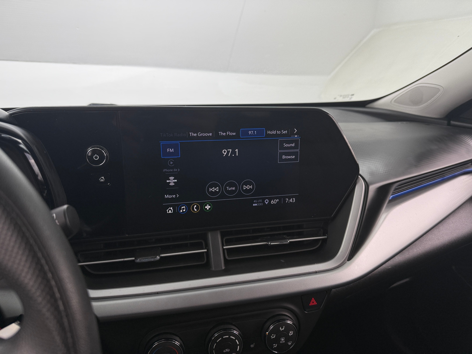 Thumbnail: 2024 Chevrolet Trax - 4