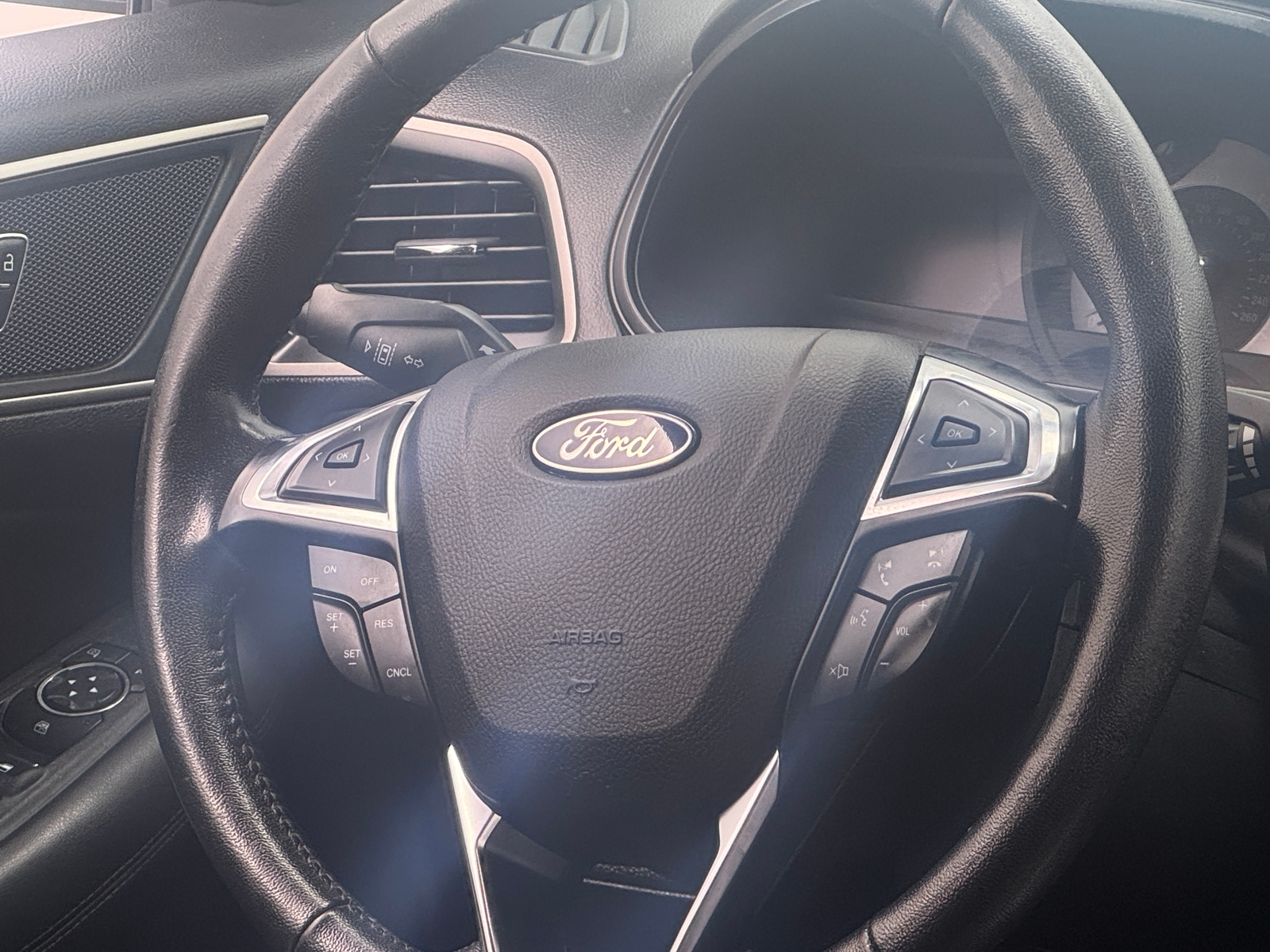 Thumbnail: 2022 Ford Edge - 4