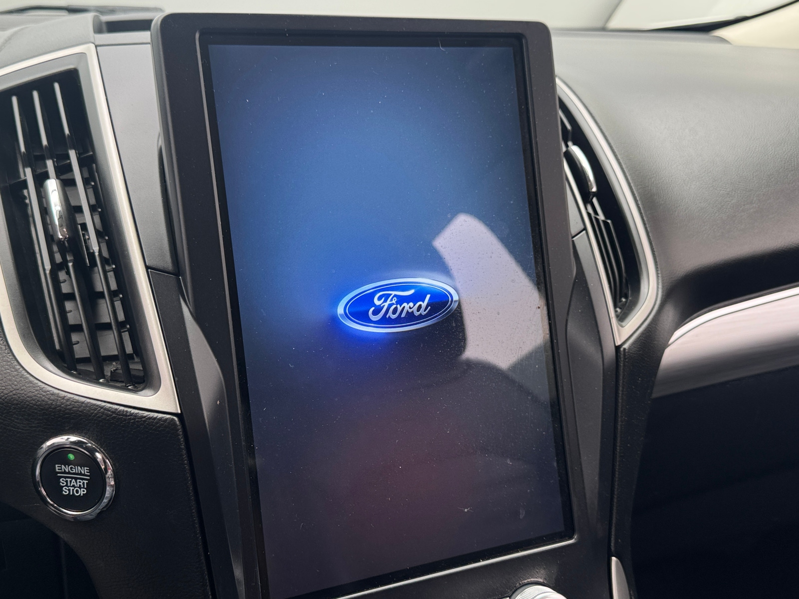 Thumbnail: 2022 Ford Edge - 3