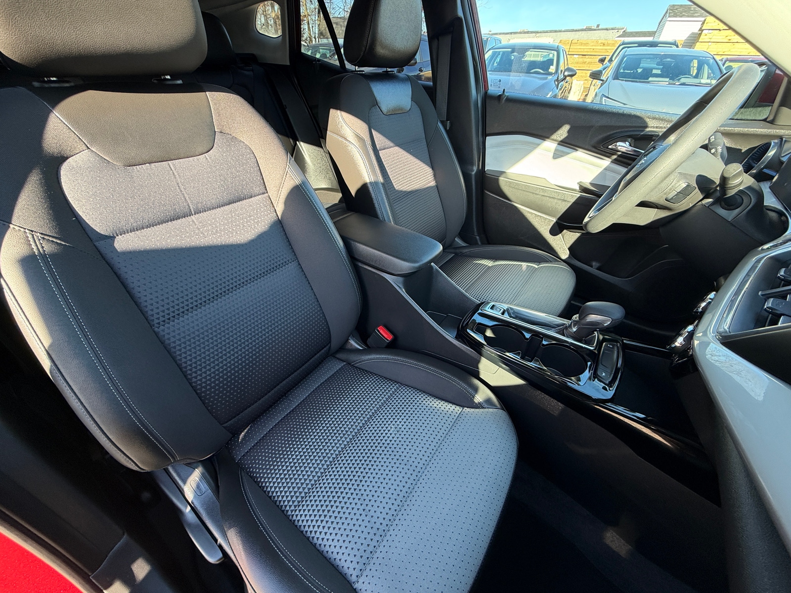 Thumbnail: 2025 Chevrolet Trax - 2