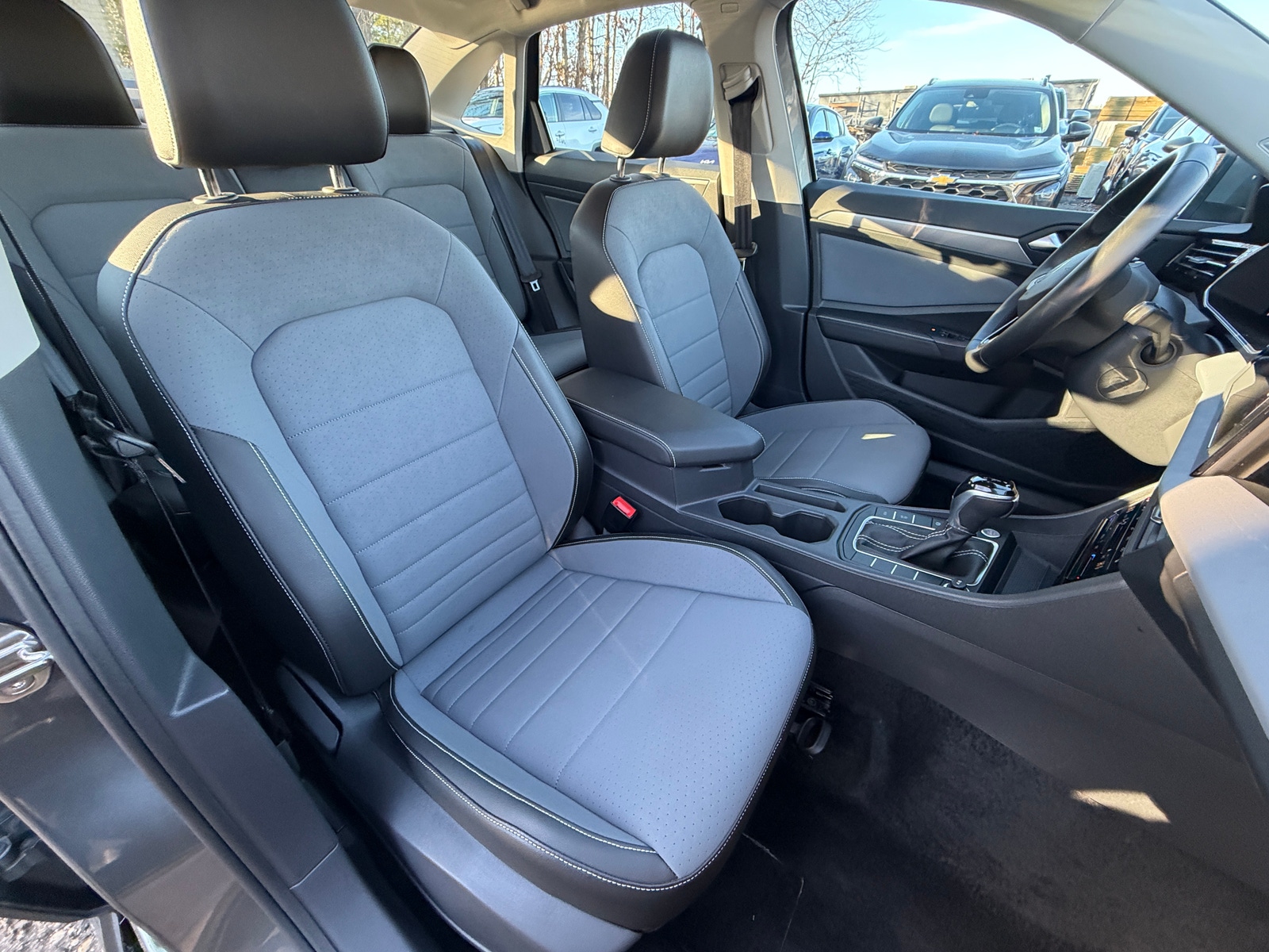 Thumbnail: 2025 Volkswagen Jetta - 2