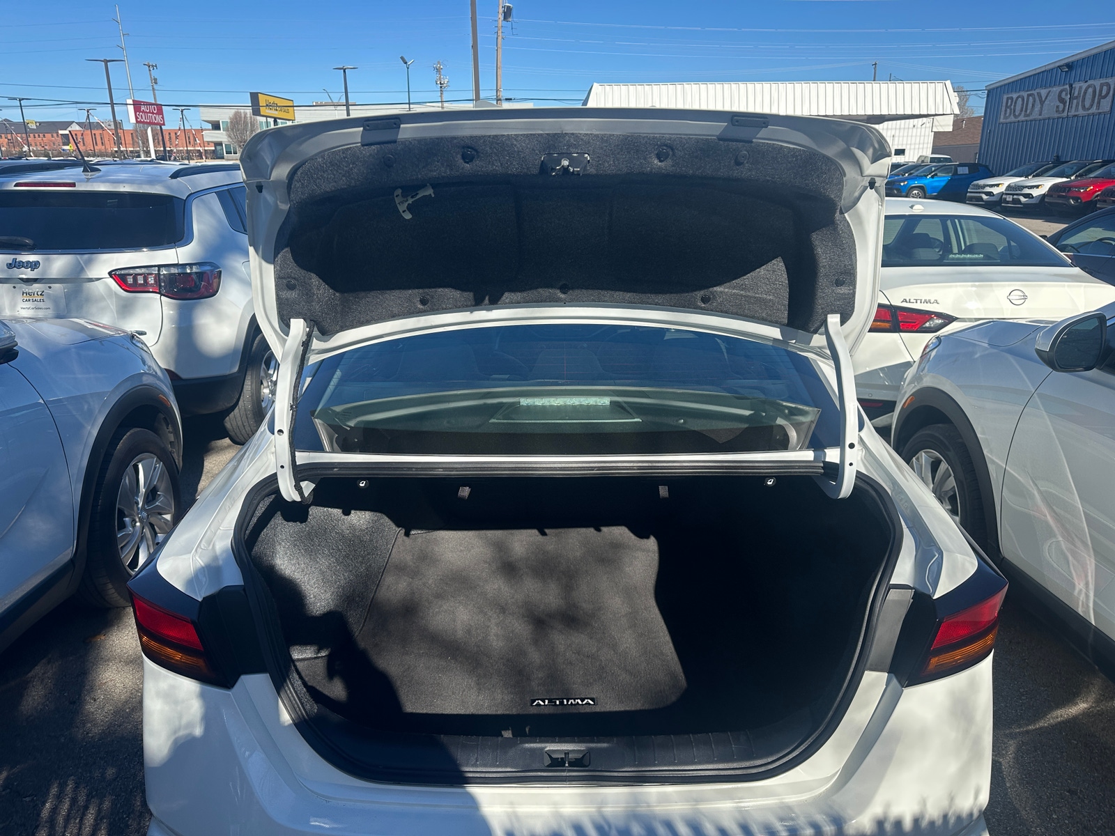 Thumbnail: 2025 Nissan Altima - 6