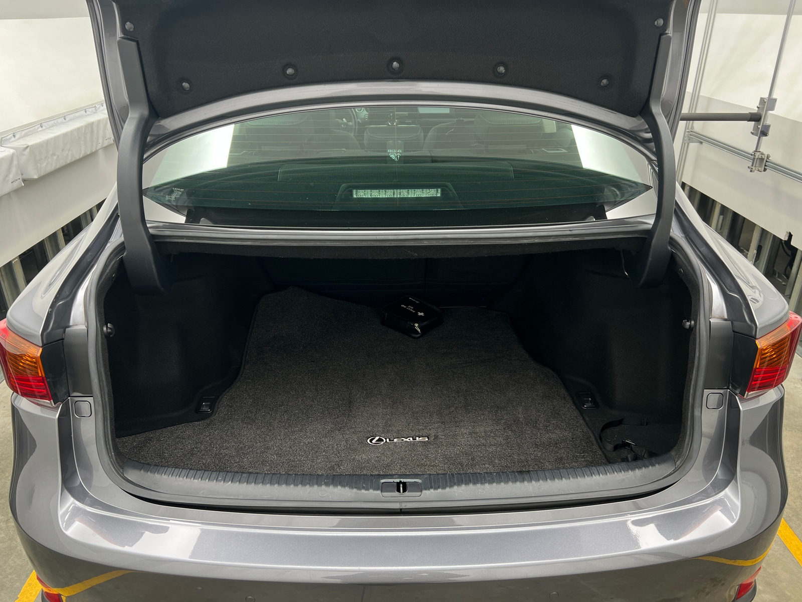 Thumbnail: 2017 Lexus IS - 6