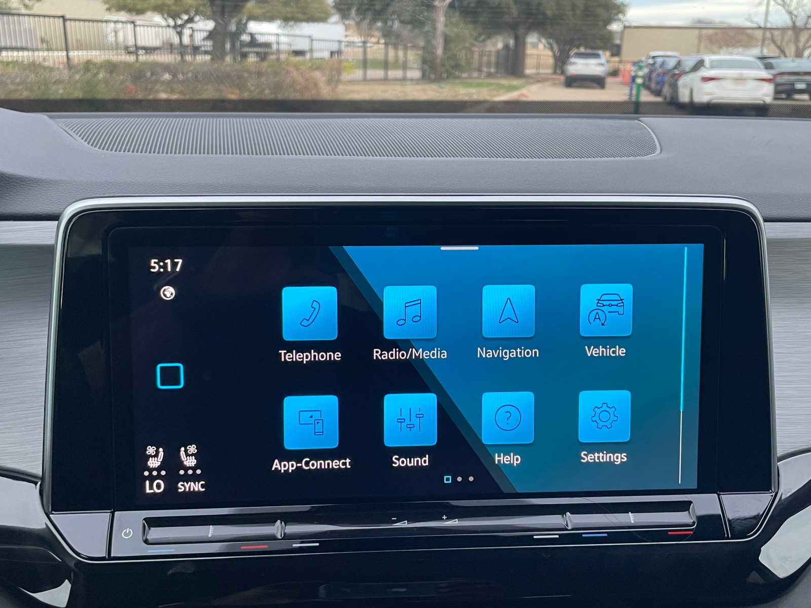 Thumbnail: 2025 Volkswagen Atlas - 3