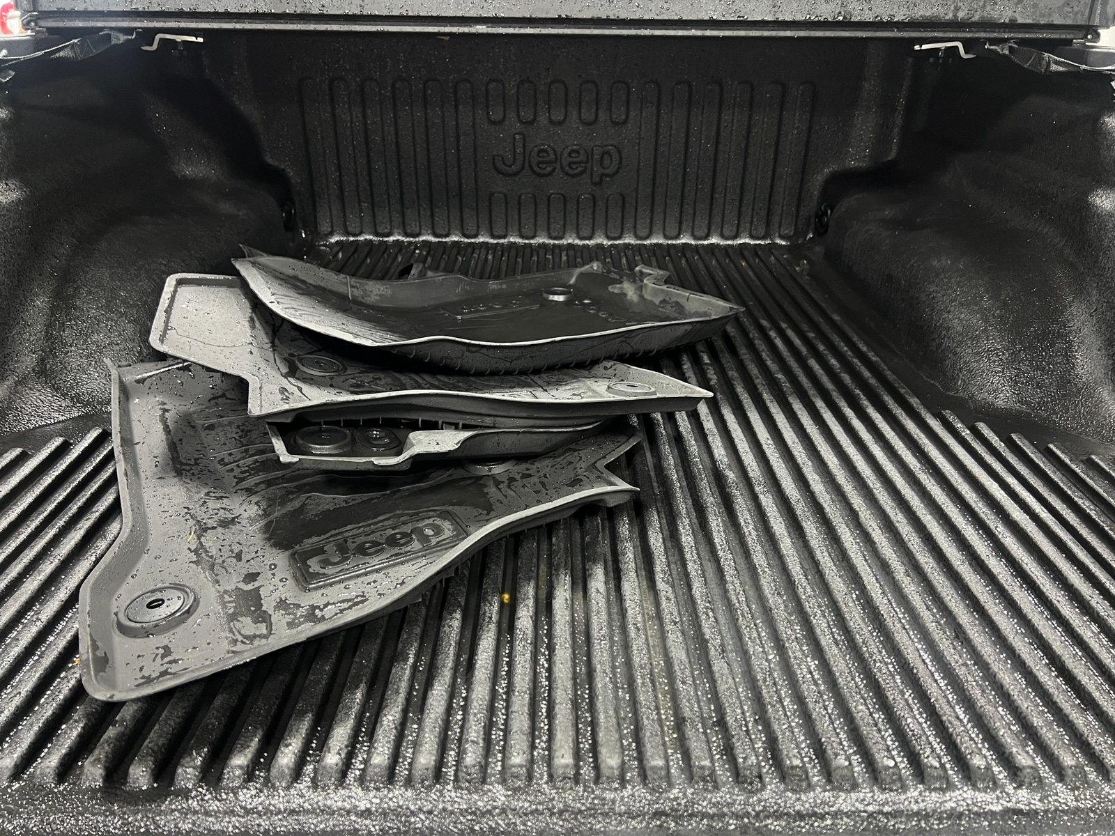 Thumbnail: 2022 Jeep Gladiator - 7