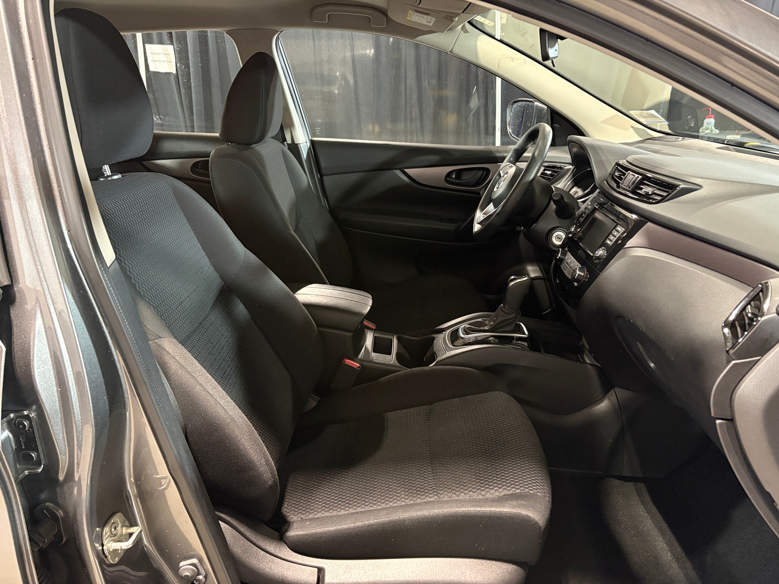 Thumbnail: 2020 Nissan Rogue Sport - 2