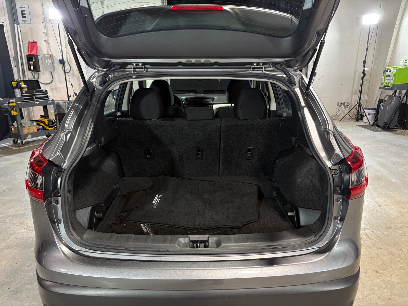 Thumbnail: 2020 Nissan Rogue Sport - 7