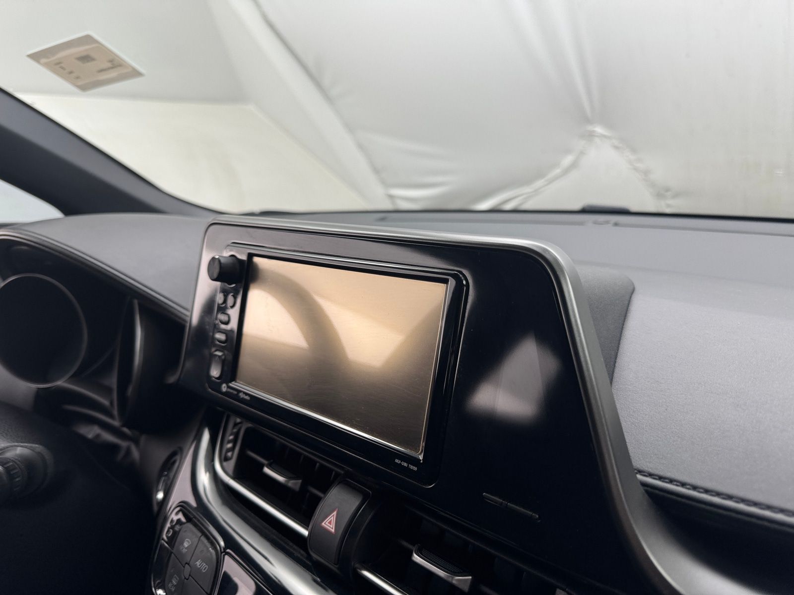 Thumbnail: 2018 Toyota C-HR - 4