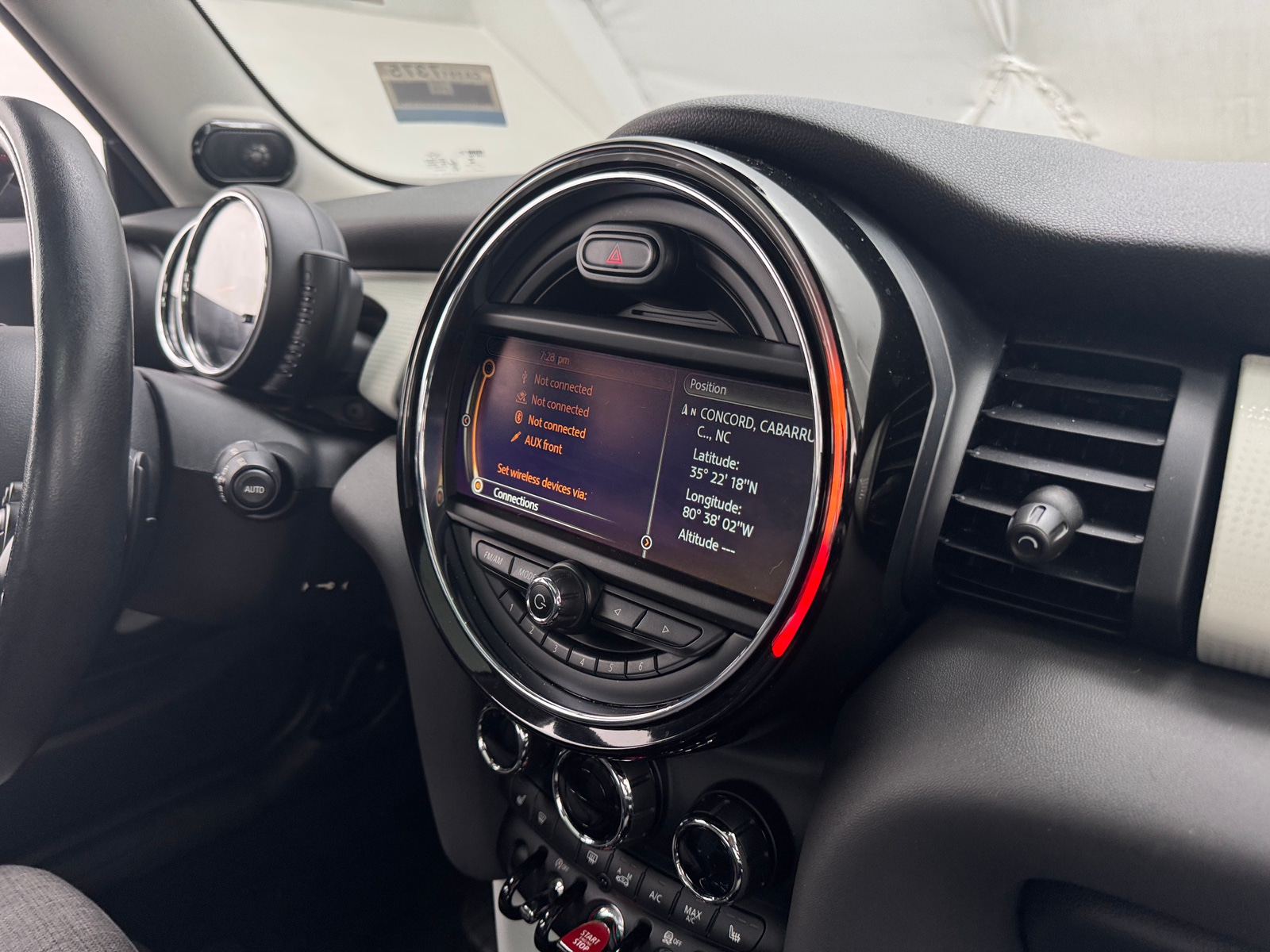 Thumbnail: 2014 MINI Cooper Hardtop - 4