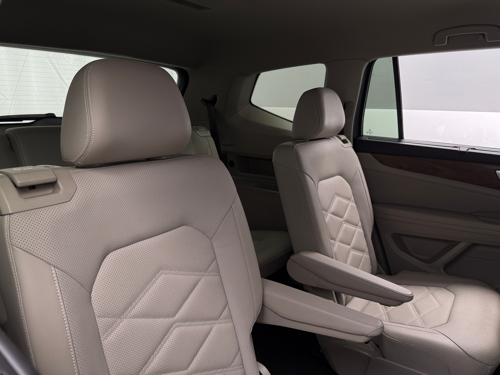 Thumbnail: 2024 Volkswagen Atlas - 5