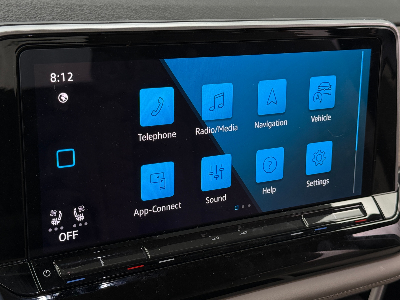 Thumbnail: 2024 Volkswagen Atlas - 3