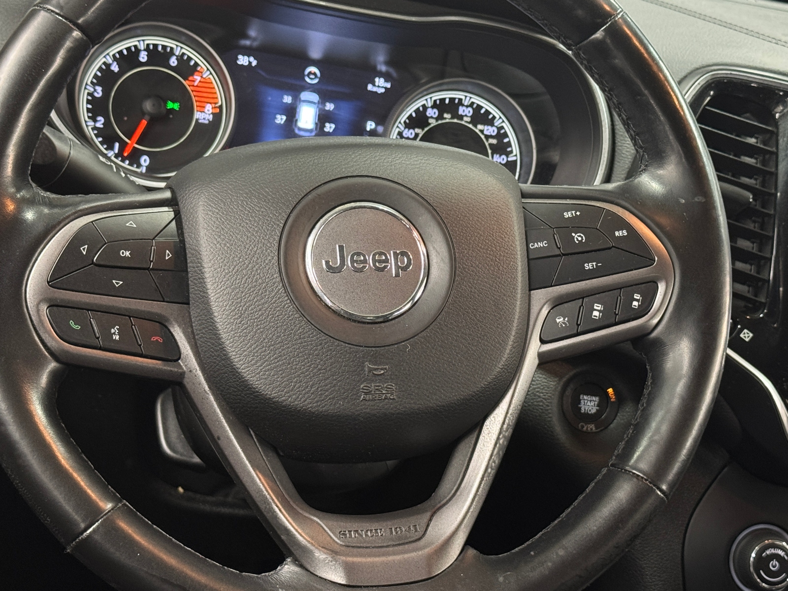 Thumbnail: 2021 Jeep Cherokee - 4