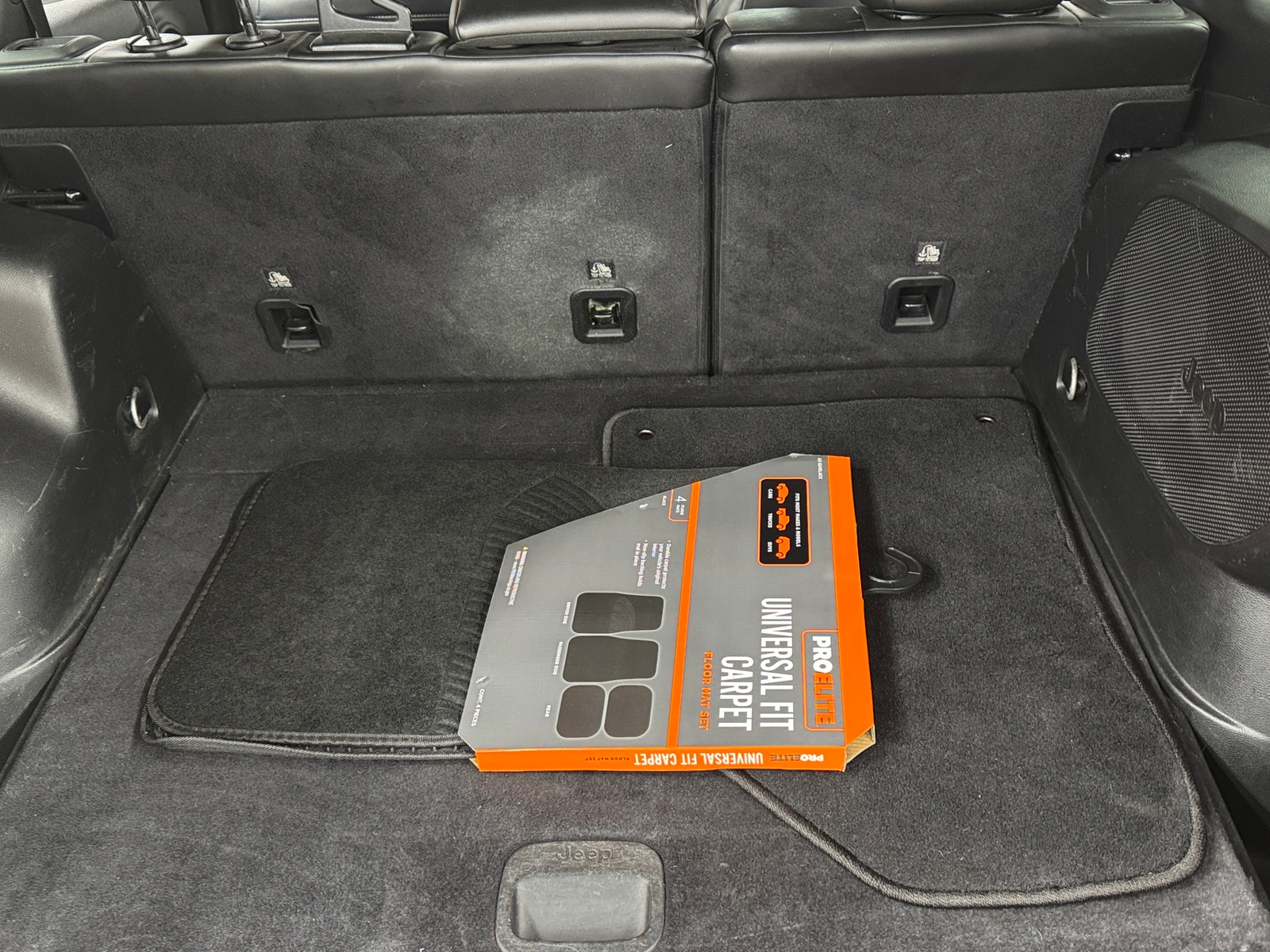 Thumbnail: 2021 Jeep Cherokee - 6