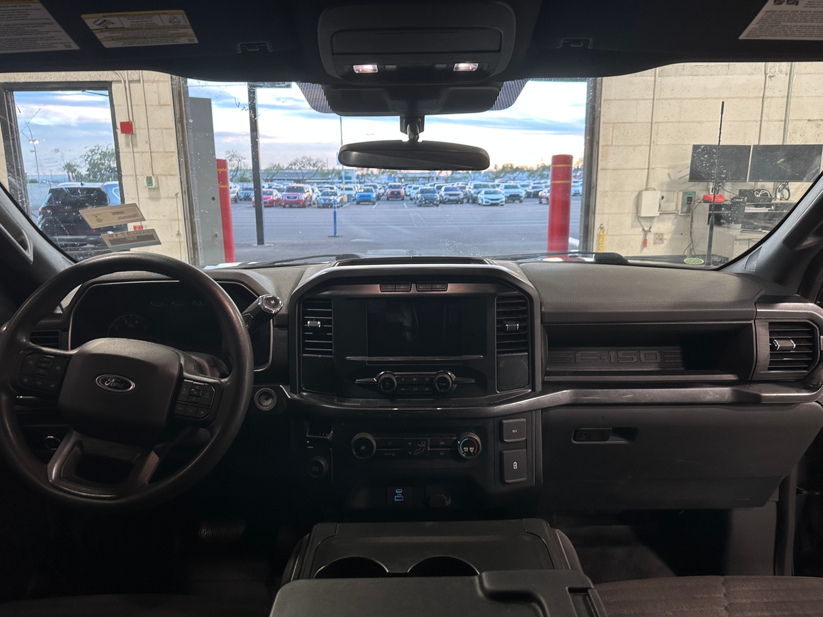 Thumbnail: 2022 Ford Econoline - 3