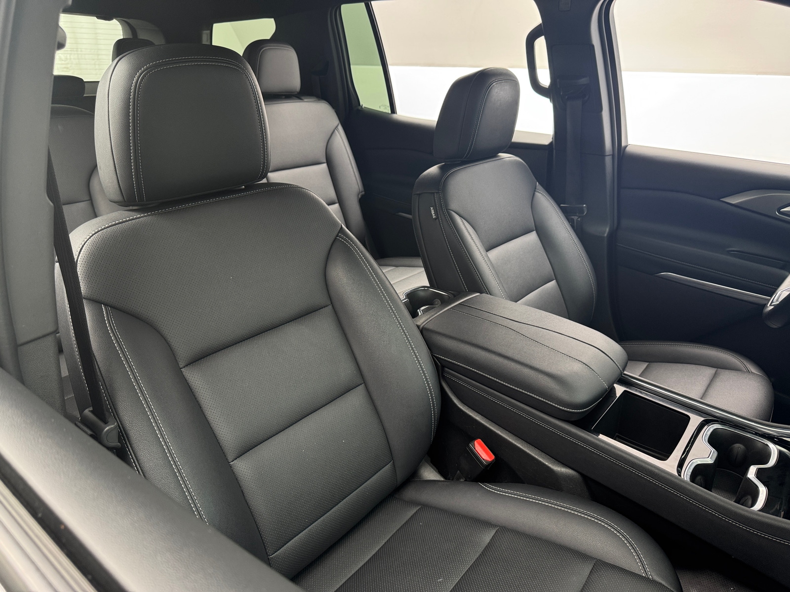 Thumbnail: 2025 Chevrolet Traverse - 2