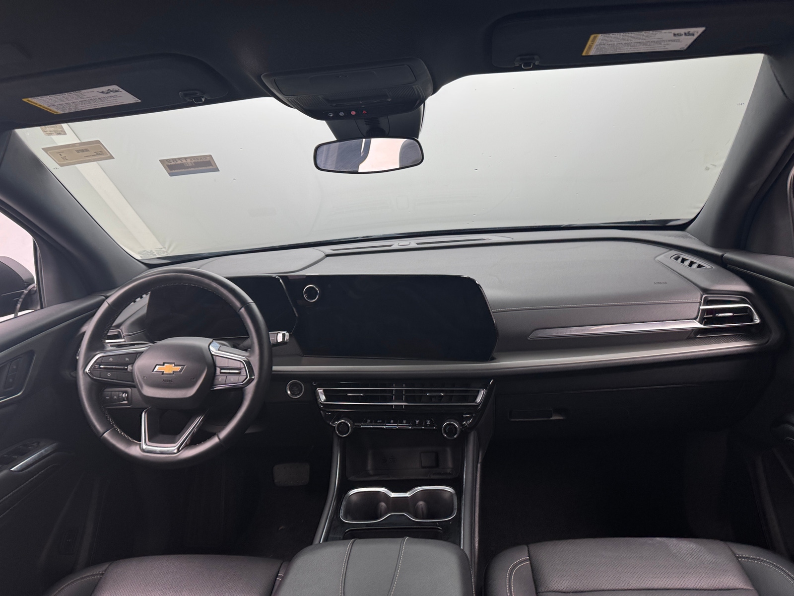 Thumbnail: 2025 Chevrolet Traverse - 3