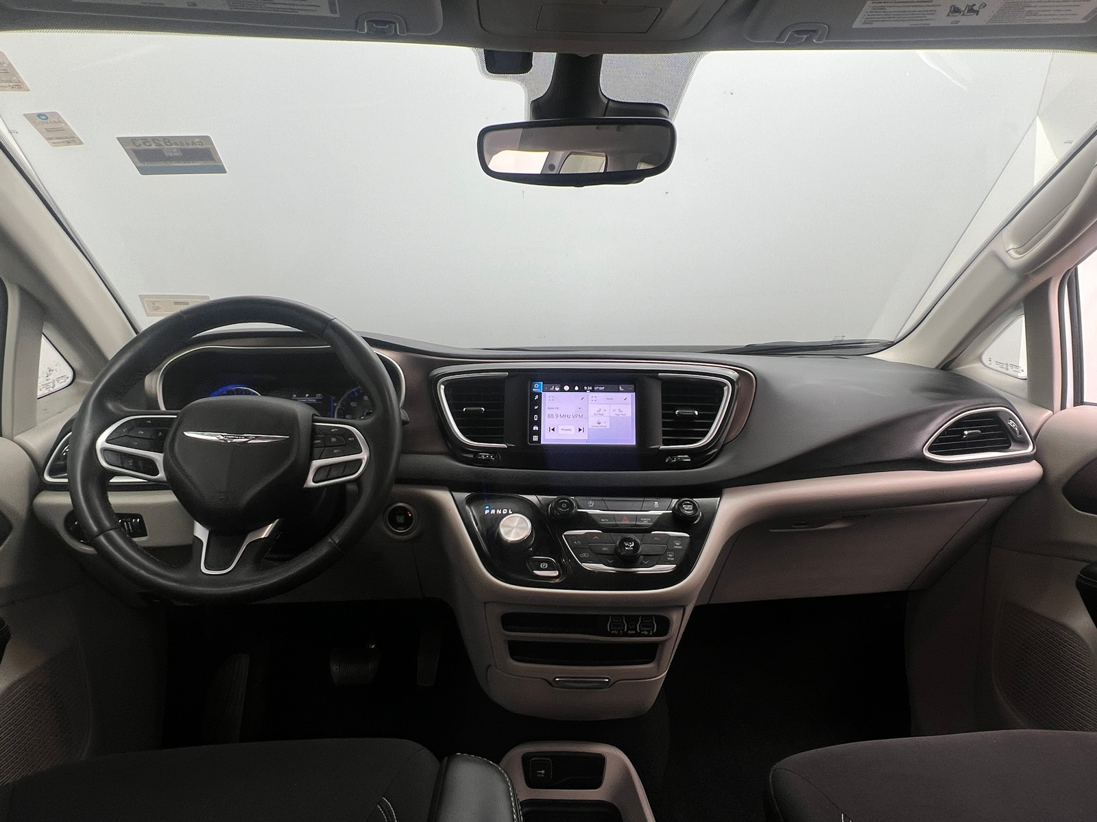 Thumbnail: 2023 Chrysler Voyager - 3