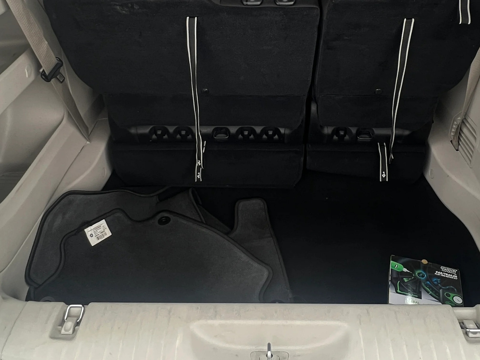 Thumbnail: 2023 Chrysler Voyager - 7