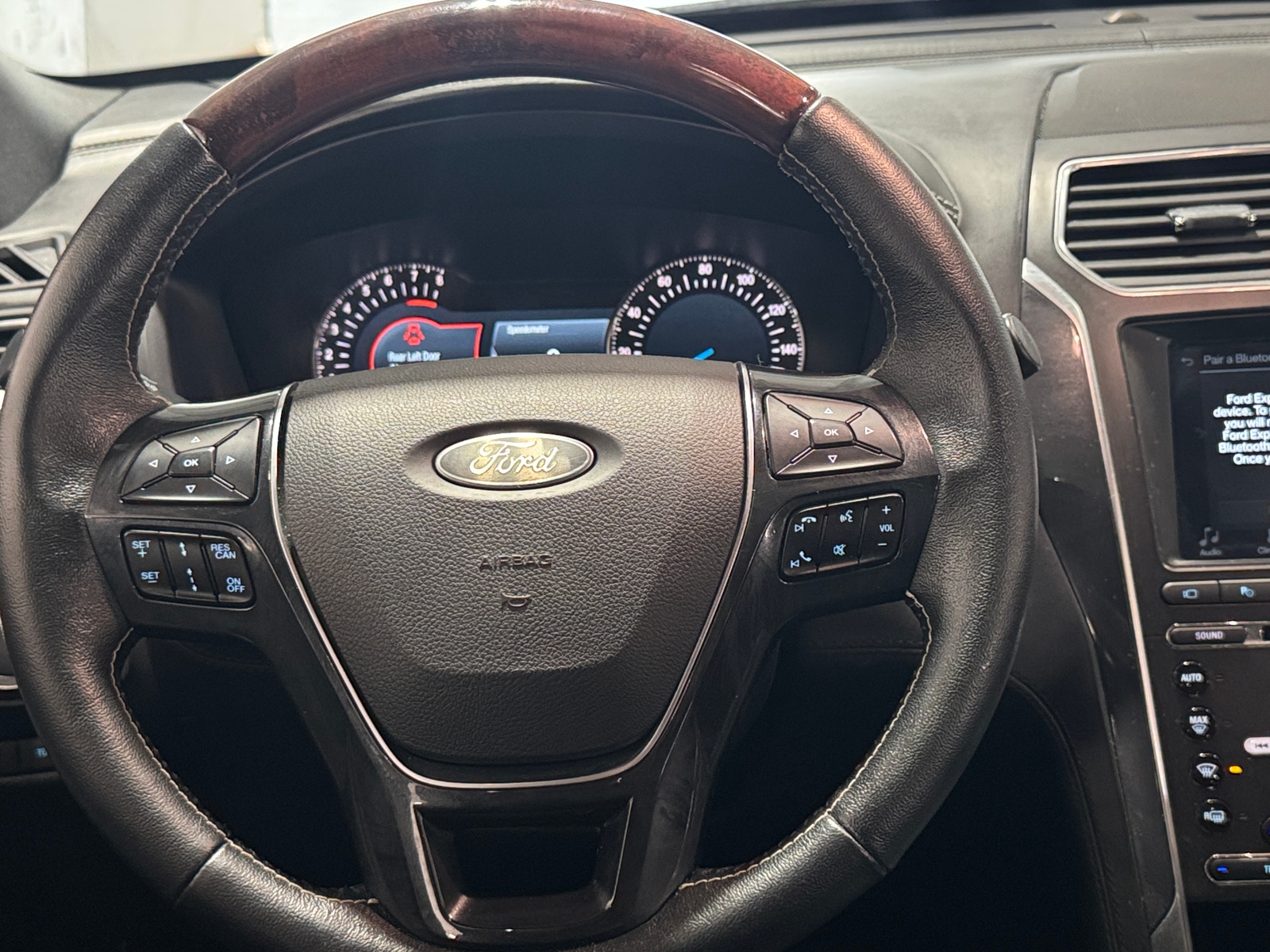 Thumbnail: 2018 Ford Explorer - 4