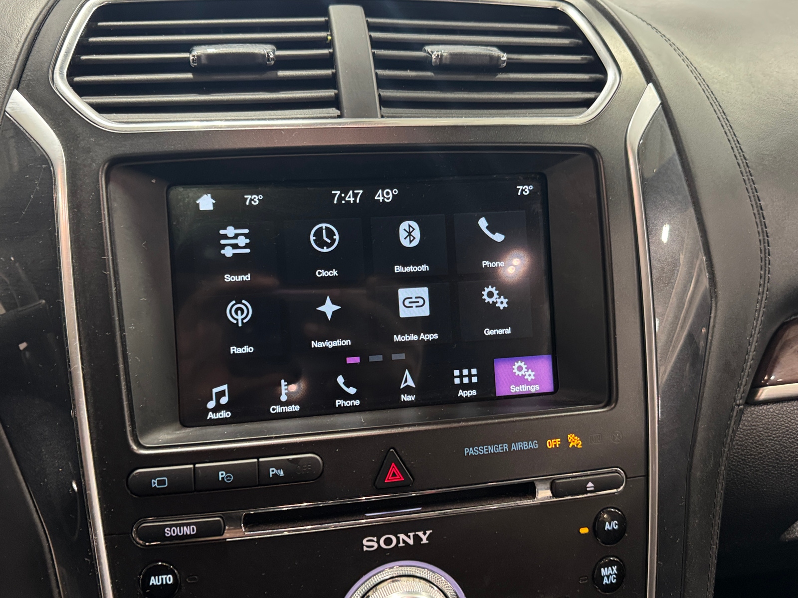 Thumbnail: 2018 Ford Explorer - 3