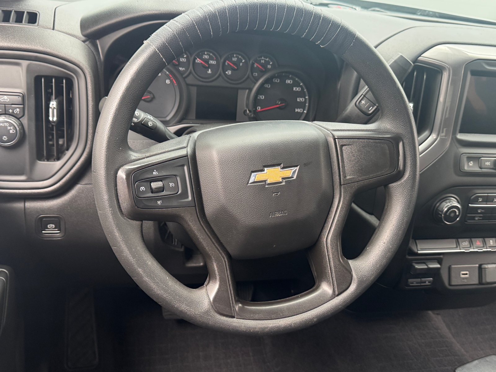 Thumbnail: 2020 Chevrolet Silverado 1500 - 5
