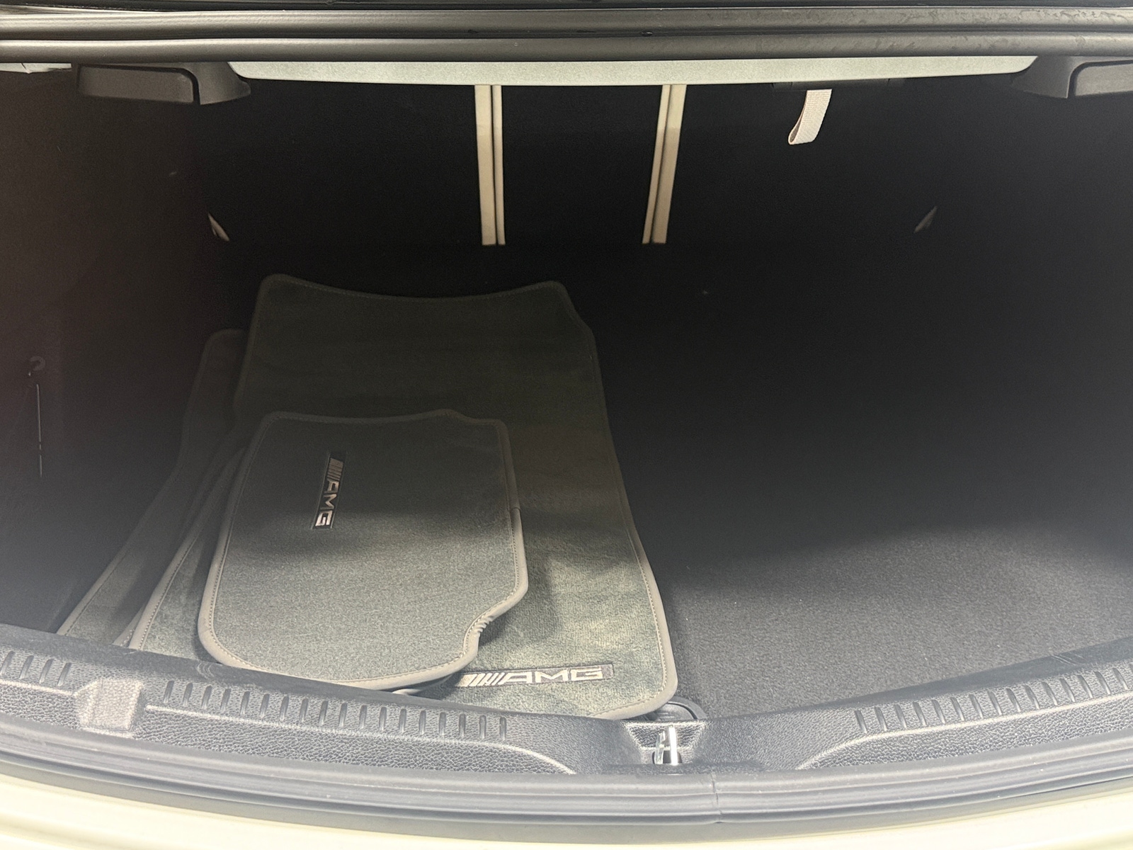 Thumbnail: 2021 Mercedes-Benz E-Class - 6