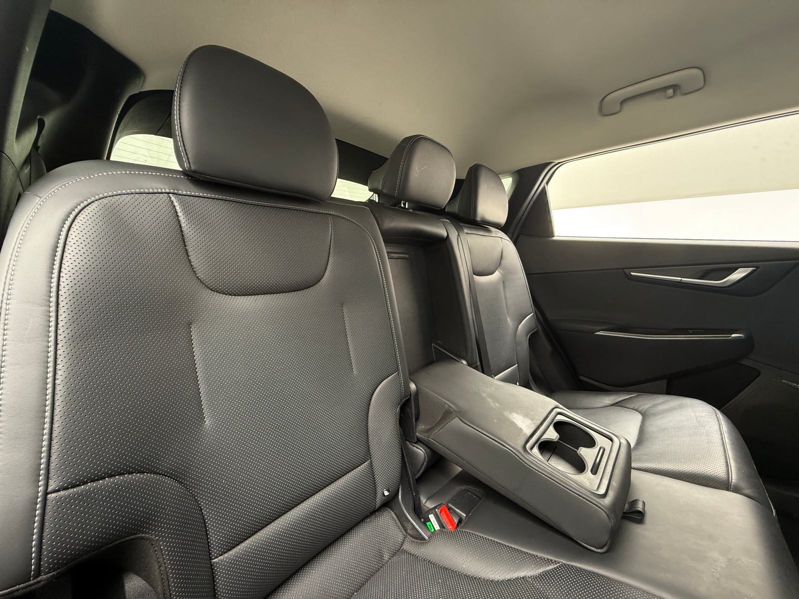 Thumbnail: 2022 Kia EV6 - 5