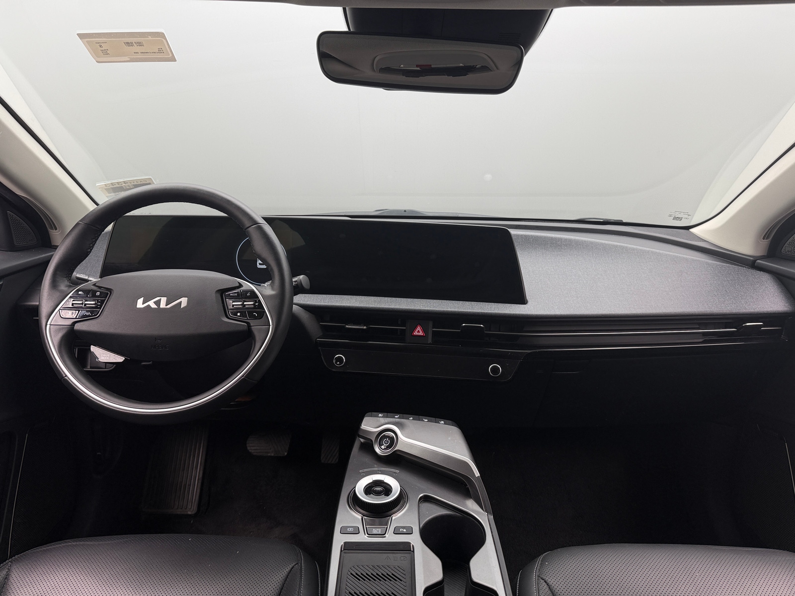 Thumbnail: 2022 Kia EV6 - 2