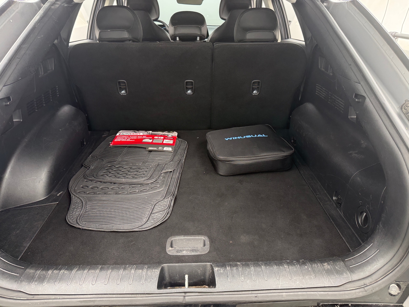 Thumbnail: 2022 Kia EV6 - 6