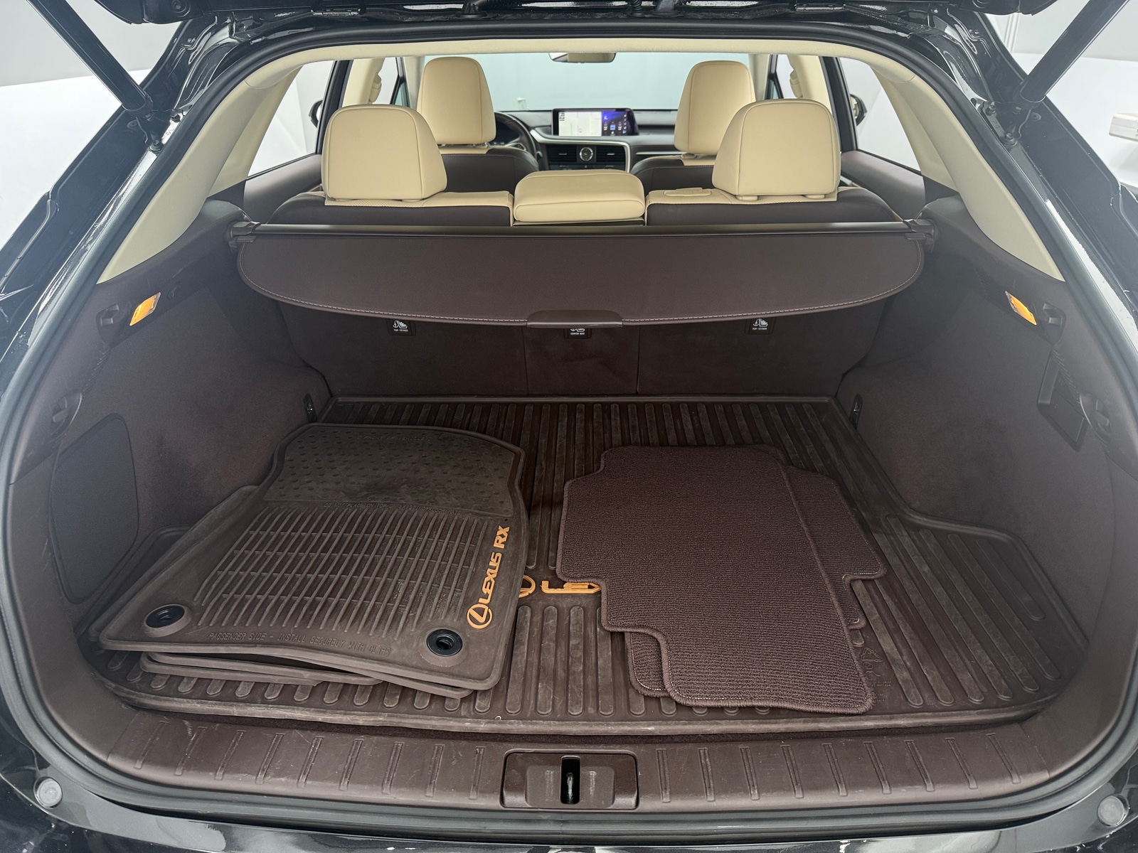 Thumbnail: 2017 Lexus RX - 6