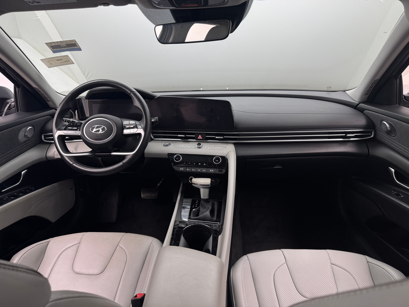 Thumbnail: 2023 Hyundai Elantra - 2