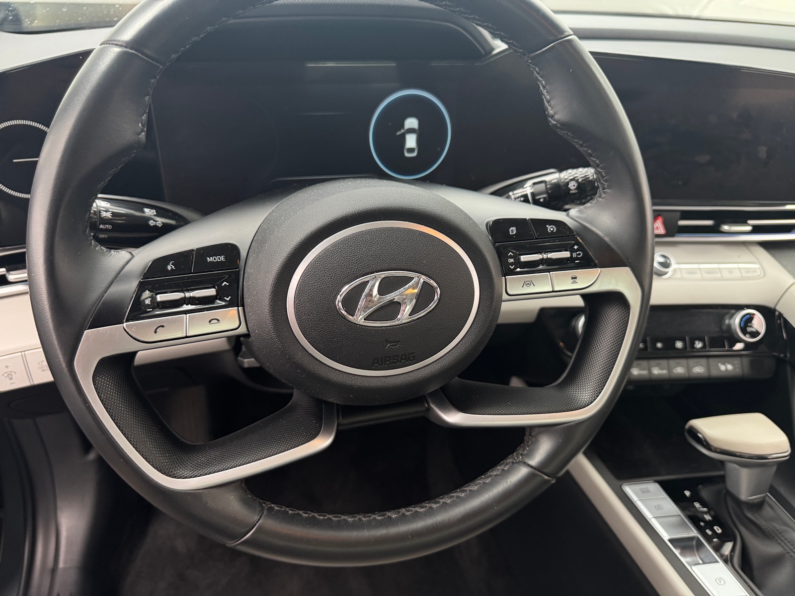 Thumbnail: 2023 Hyundai Elantra - 4