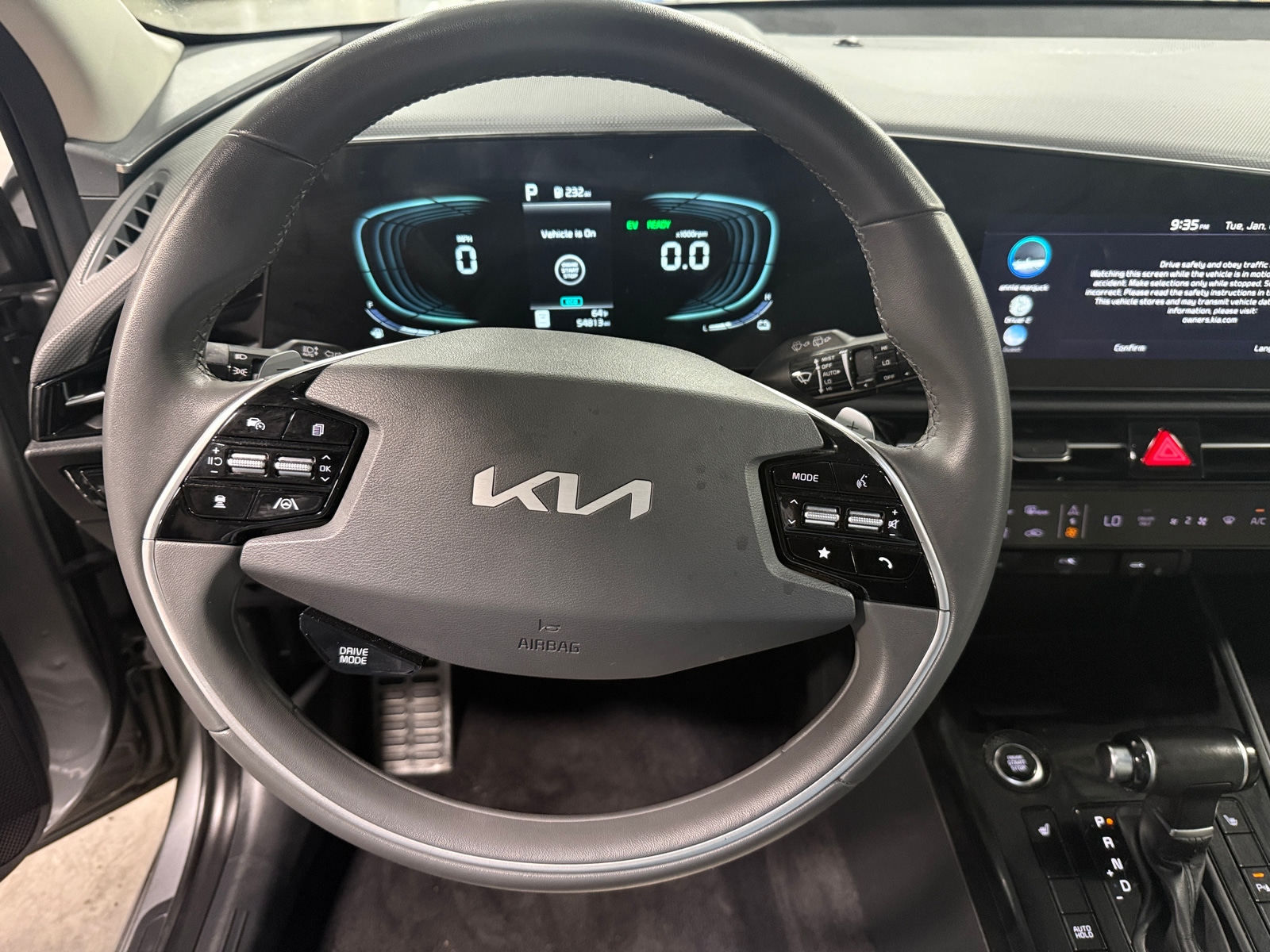 Thumbnail: 2023 Kia Niro - 4
