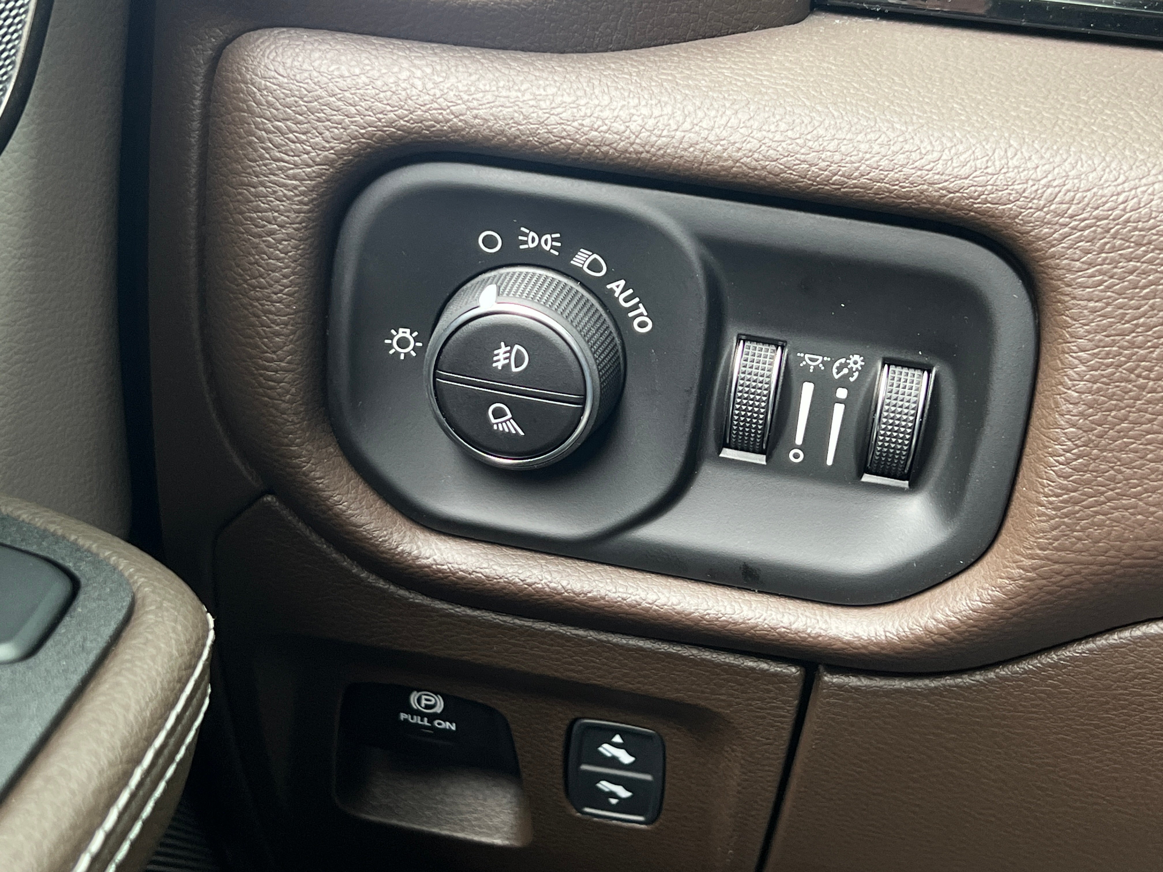 2026 RAM 1500 Laramie - Photo 14