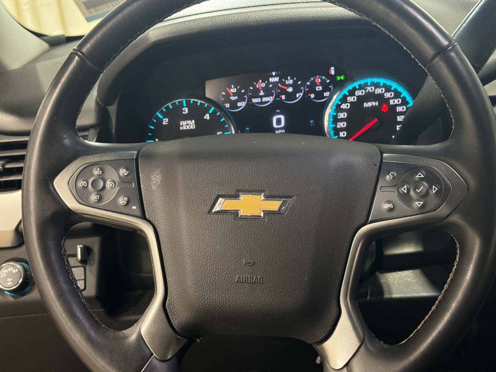 Thumbnail: 2017 Chevrolet Suburban - 4