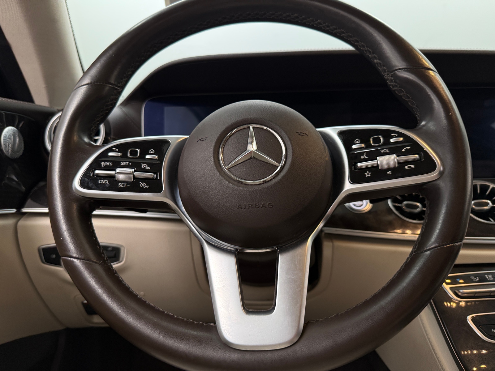 Thumbnail: 2020 Mercedes-Benz E-Class - 3