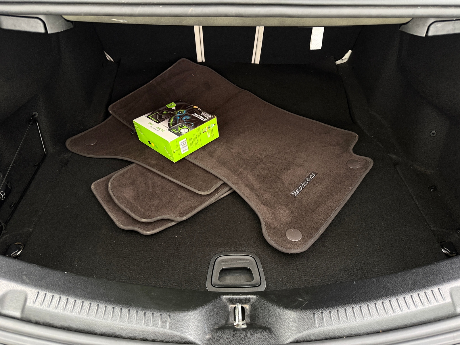 Thumbnail: 2020 Mercedes-Benz E-Class - 4