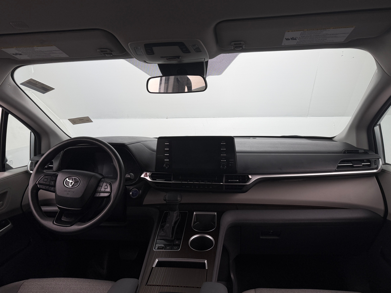 Thumbnail: 2024 Toyota Sienna - 3