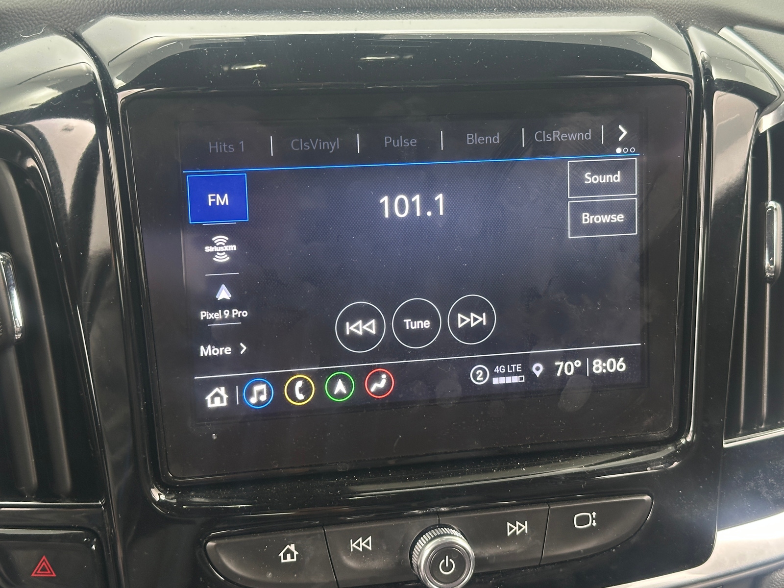 Thumbnail: 2022 Chevrolet Traverse - 3