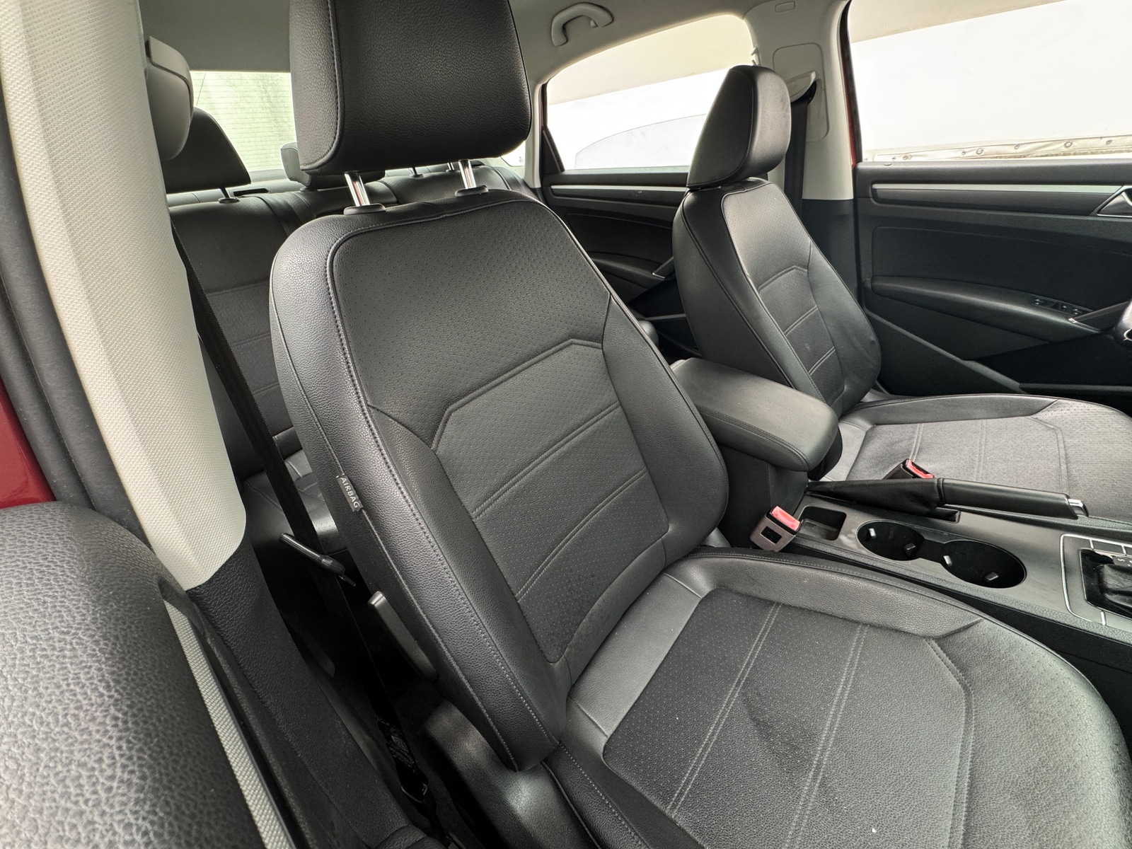 Thumbnail: 2018 Volkswagen Passat - 2