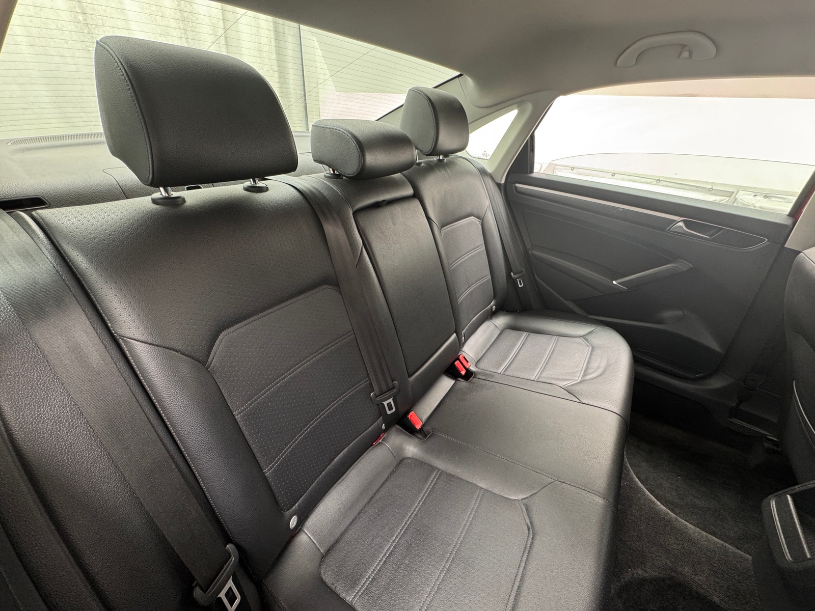 Thumbnail: 2018 Volkswagen Passat - 6