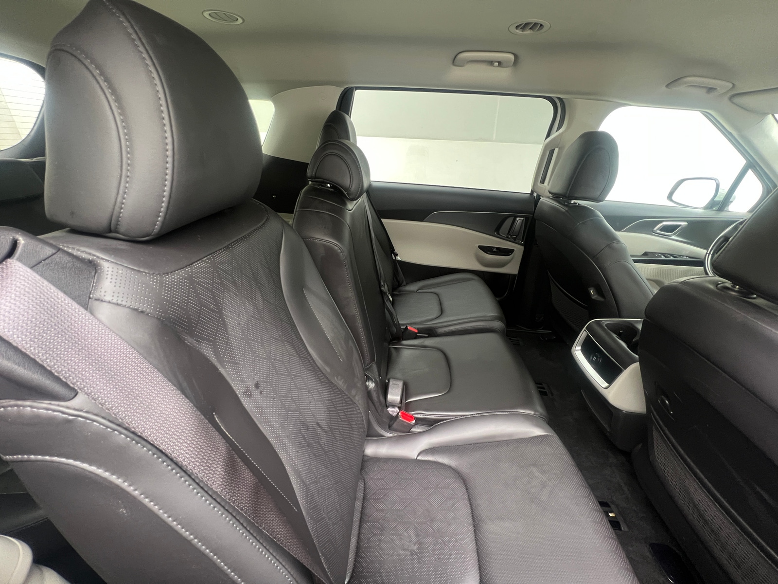 Thumbnail: 2022 Kia Carnival - 5