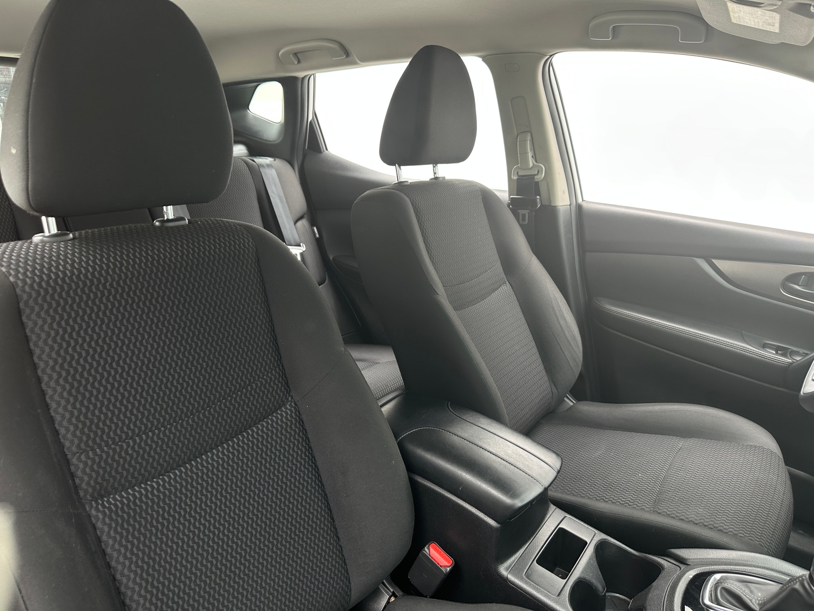 Thumbnail: 2020 Nissan Rogue Sport - 2