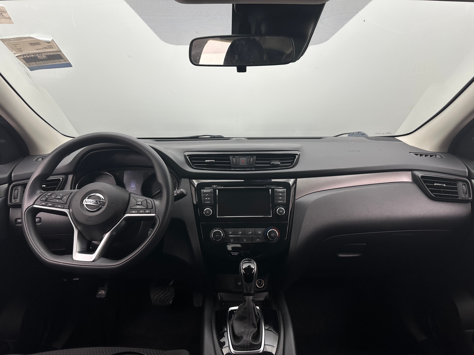 Thumbnail: 2020 Nissan Rogue Sport - 3