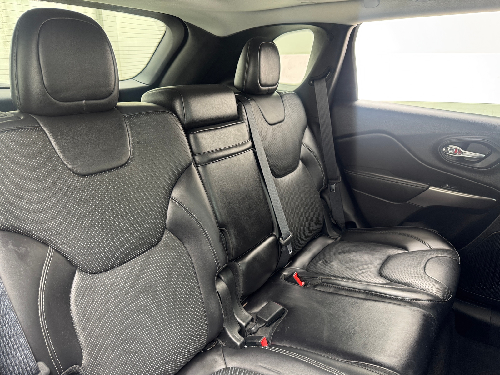 Thumbnail: 2019 Jeep Cherokee - 5