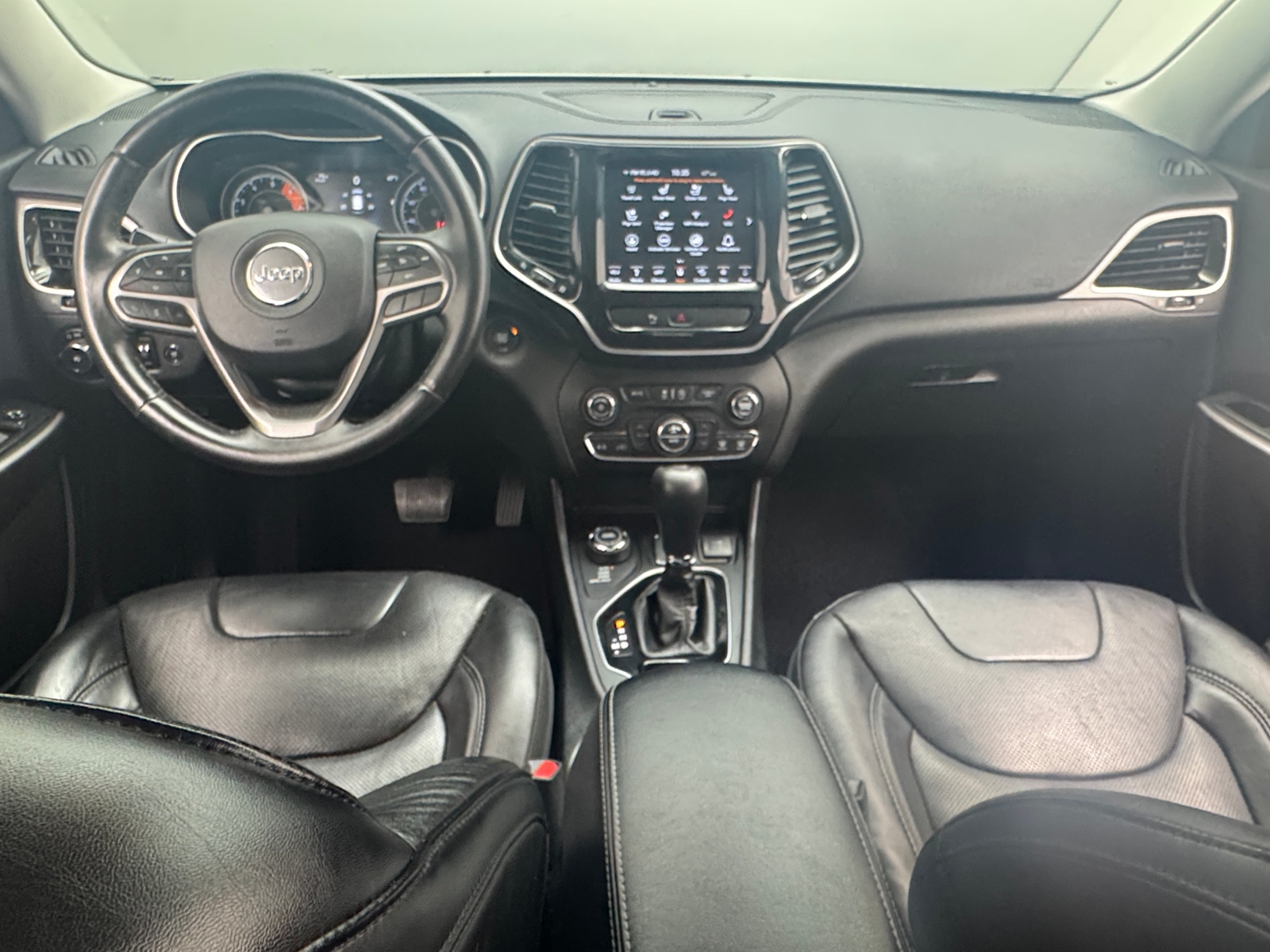 Thumbnail: 2019 Jeep Cherokee - 2