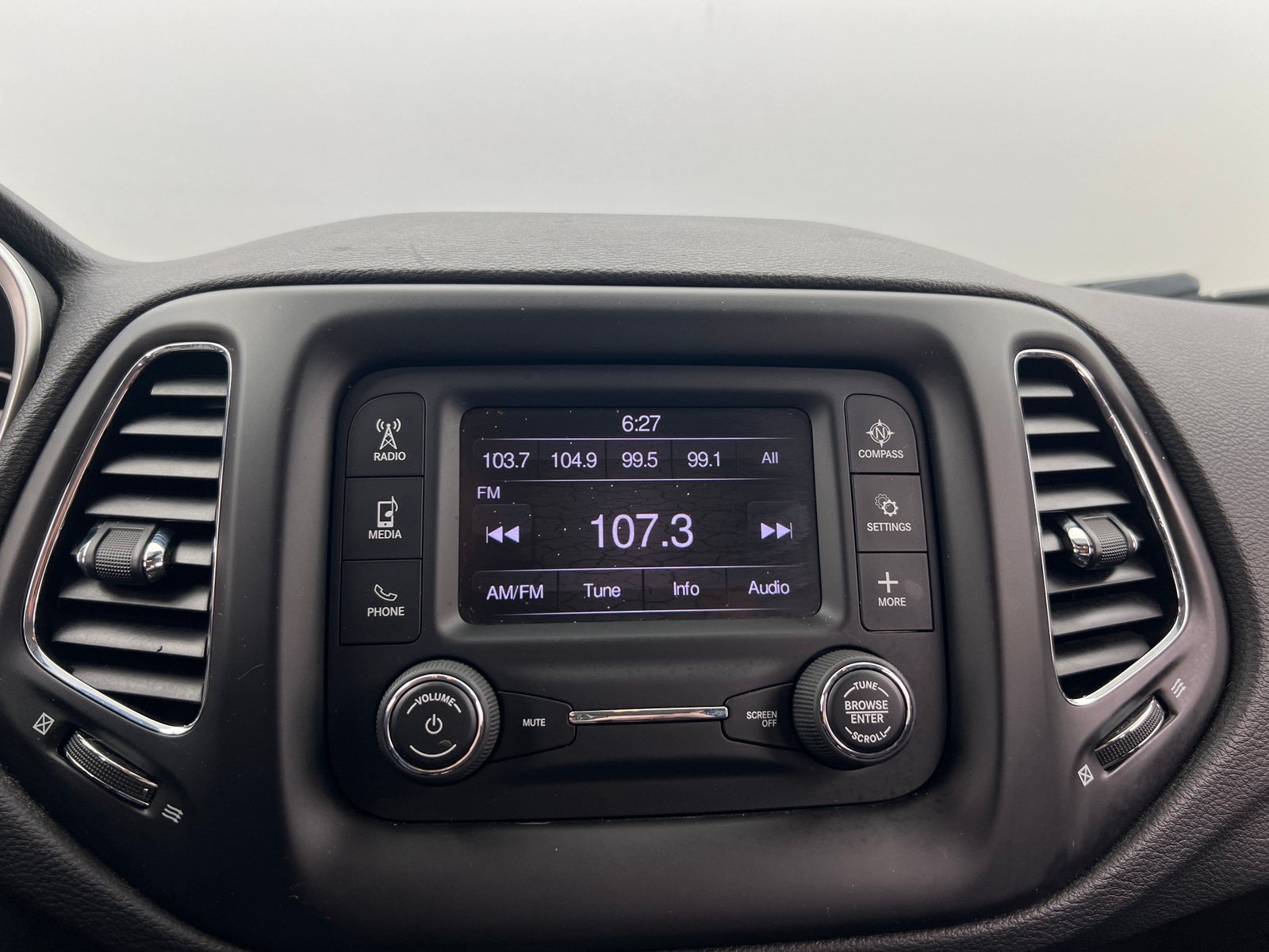 Thumbnail: 2018 Jeep Compass - 4