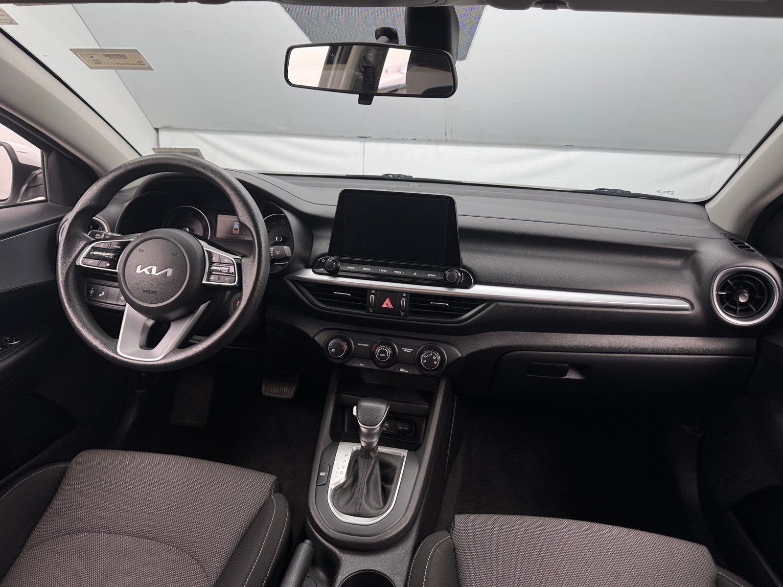 Thumbnail: 2023 Kia Forte - 3